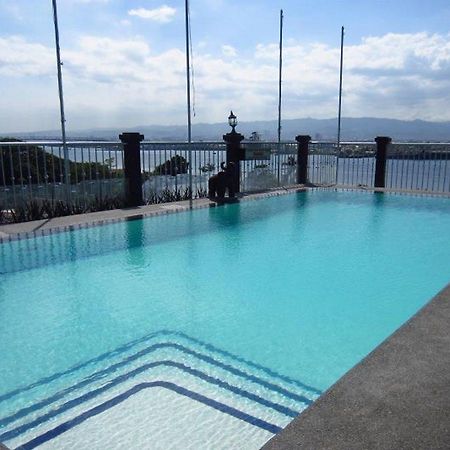 Hotel Cesario Мактан Экстерьер фото