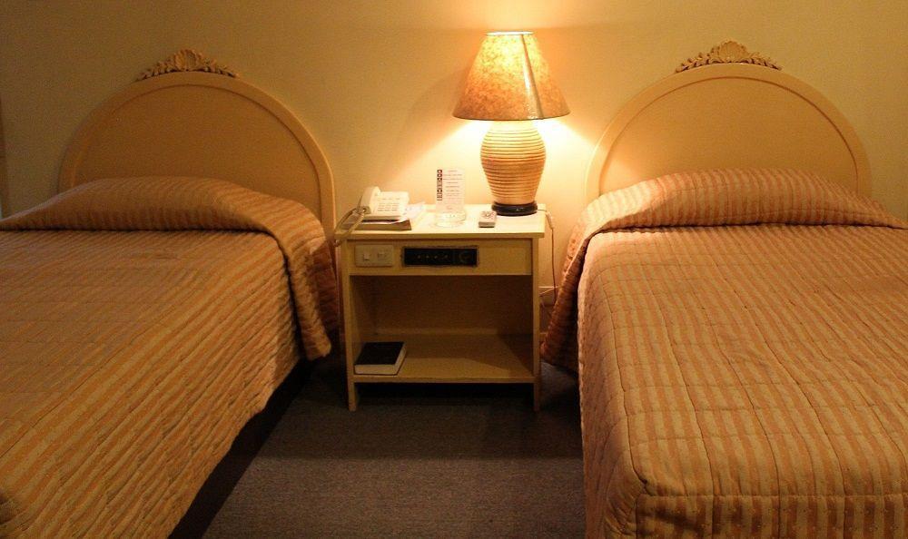 Hotel Cesario Мактан Экстерьер фото