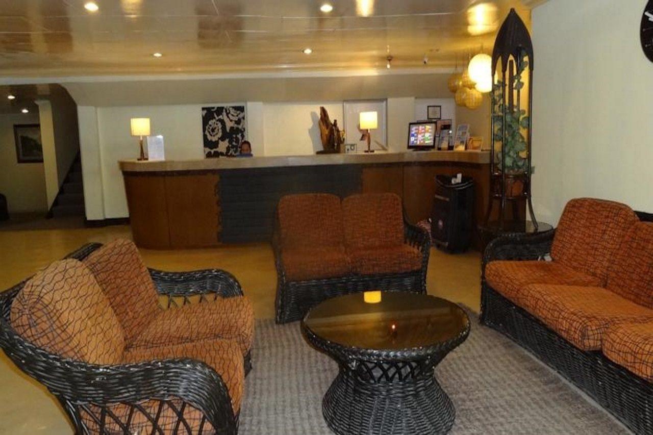 Hotel Cesario Мактан Экстерьер фото
