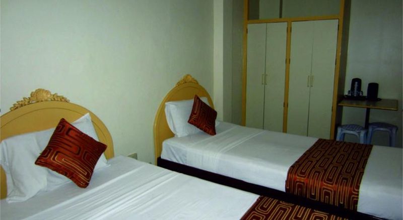 Hotel Cesario Мактан Экстерьер фото